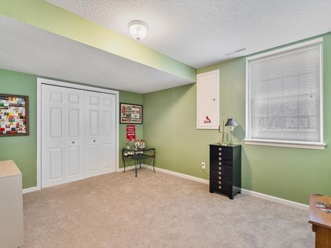 Tiny photo for 5355 Heather Glen Circle, Bettendorf, IA 52722 (MLS # 12599306)