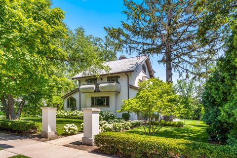 338 Woodstock Avenue Kenilworth IL 60043