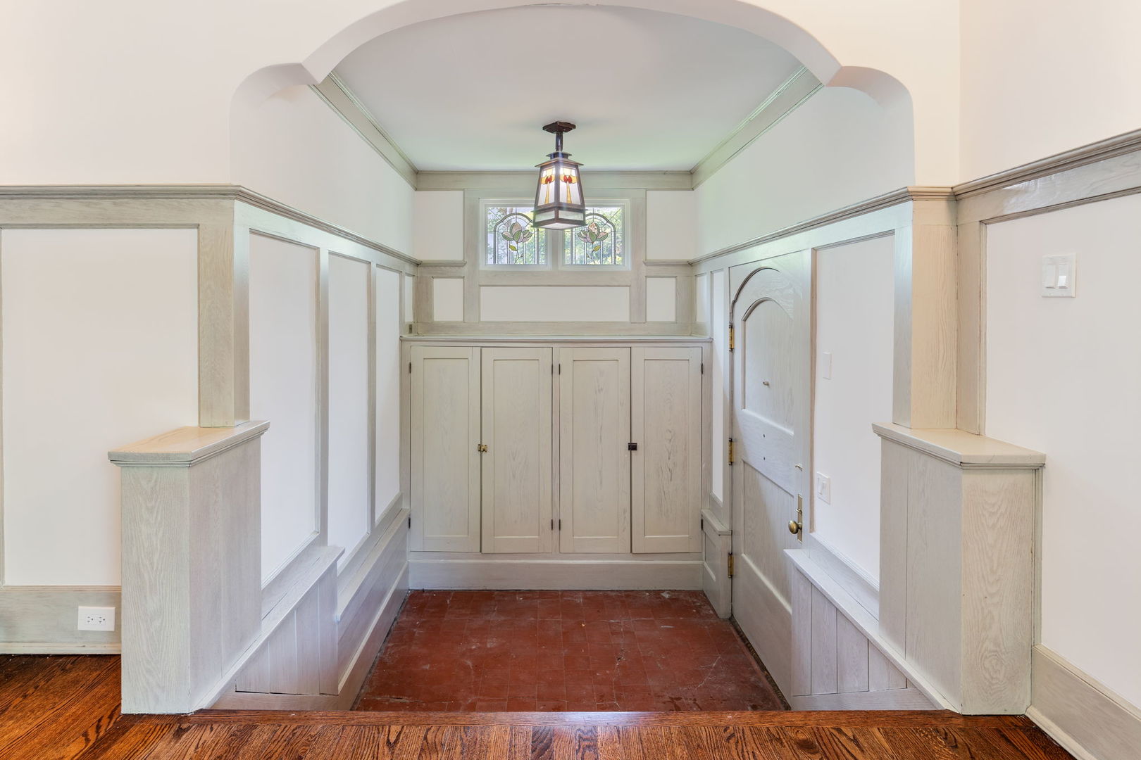 338 Woodstock Avenue