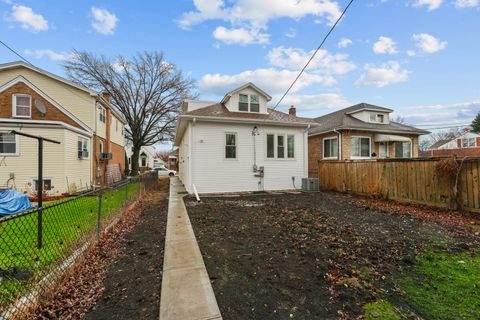 Tiny photo for 2304 N 76th Court, Elmwood Park, IL 60707 (MLS # 12586787)