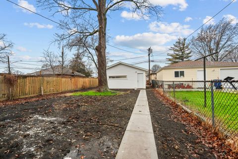 Tiny photo for 2304 N 76th Court, Elmwood Park, IL 60707 (MLS # 12586787)
