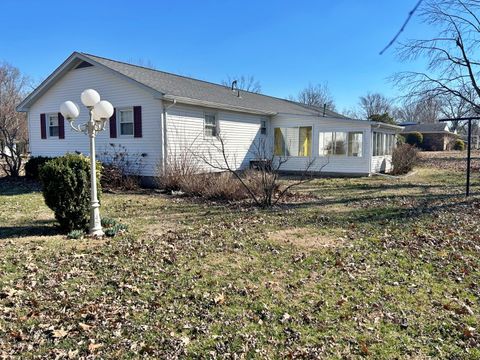 Tiny photo for 120 Southwest Drive, Harrisburg, IL 62946 (MLS # 12581174)