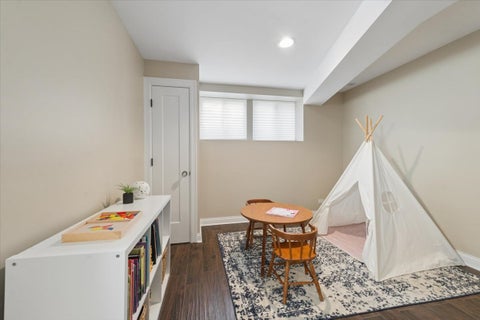 Tiny photo for 4929 N Fairfield Avenue, Chicago, IL 60625 (MLS # 12752641)