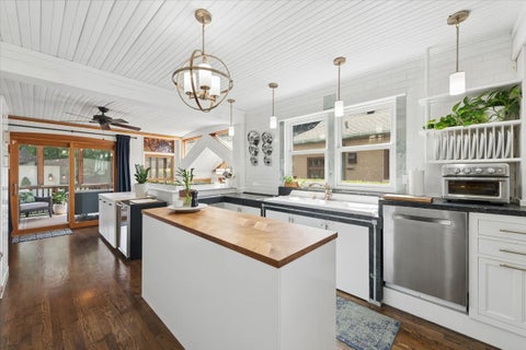 Tiny photo for 4929 N Fairfield Avenue, Chicago, IL 60625 (MLS # 12752641)