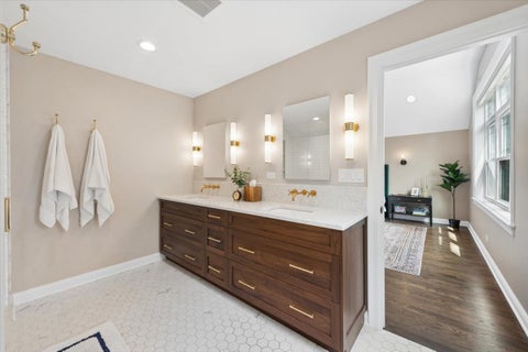 Tiny photo for 4929 N Fairfield Avenue, Chicago, IL 60625 (MLS # 12752641)