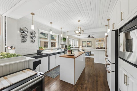 Tiny photo for 4929 N Fairfield Avenue, Chicago, IL 60625 (MLS # 12752641)