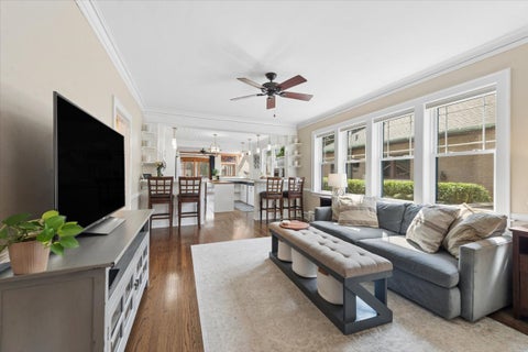 Tiny photo for 4929 N Fairfield Avenue, Chicago, IL 60625 (MLS # 12752641)