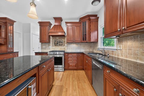 Tiny photo for 1315 Hawkins Court, St. Charles, IL 60174 (MLS # 12719967)