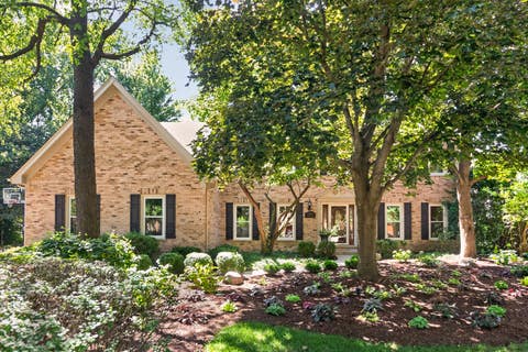 Tiny photo for 1315 Hawkins Court, St. Charles, IL 60174 (MLS # 12719967)