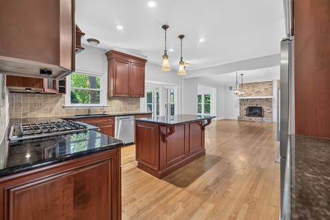 Tiny photo for 1315 Hawkins Court, St. Charles, IL 60174 (MLS # 12719967)
