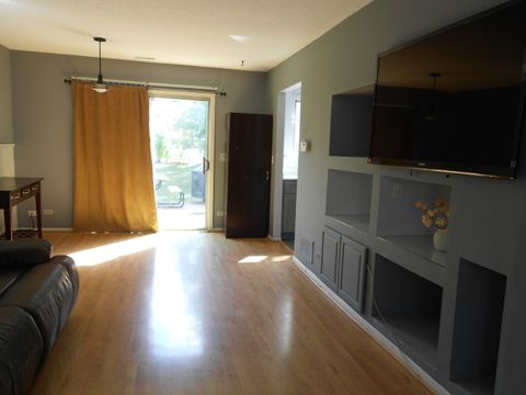 Tiny photo for 89 Stonefield Drive, Glendale Heights, IL 60139 (MLS # 12487400)