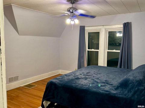 Tiny photo for 202 W APPLE Street, Maquoketa, IA 52060 (MLS # QC4269181)