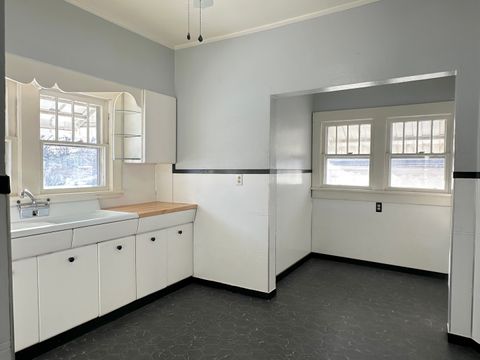 Tiny photo for 612 Pleasant Court, Marion, IL 62959 (MLS # 12559581)