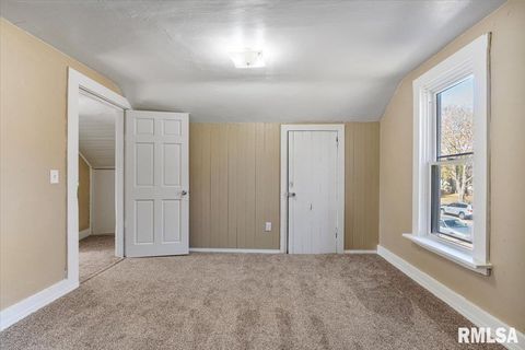 Tiny photo for 2011 W 2ND Street, Davenport, IA 52802 (MLS # QC4269385)