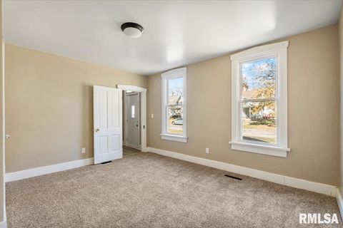 Tiny photo for 2011 W 2ND Street, Davenport, IA 52802 (MLS # QC4269385)