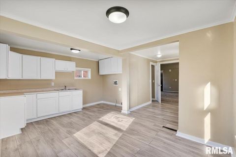 Tiny photo for 2011 W 2ND Street, Davenport, IA 52802 (MLS # QC4269385)