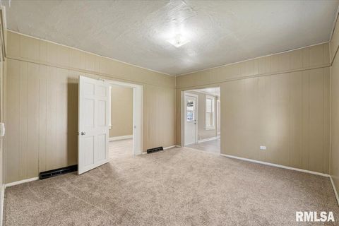 Tiny photo for 2011 W 2ND Street, Davenport, IA 52802 (MLS # QC4269385)