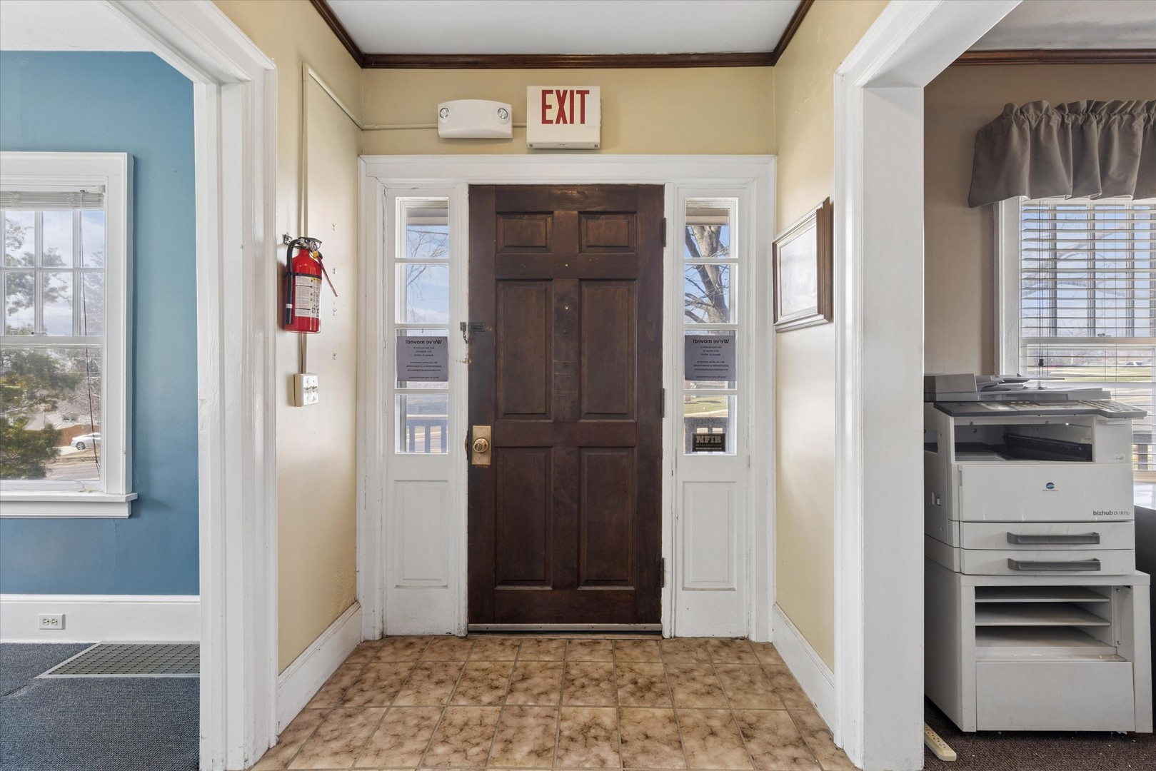 141 S Neltnor Boulevard