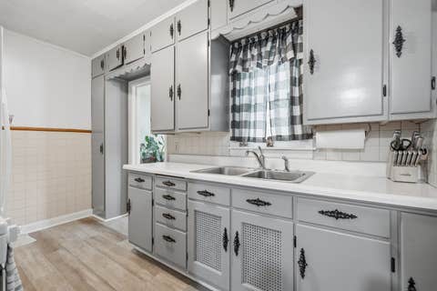 Tiny photo for 335 W 30th Street, Davenport, IA 52803 (MLS # 12716530)