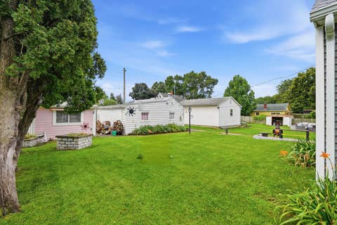 Tiny photo for 335 W 30th Street, Davenport, IA 52803 (MLS # 12716530)