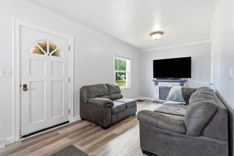 Tiny photo for 335 W 30th Street, Davenport, IA 52803 (MLS # 12716530)