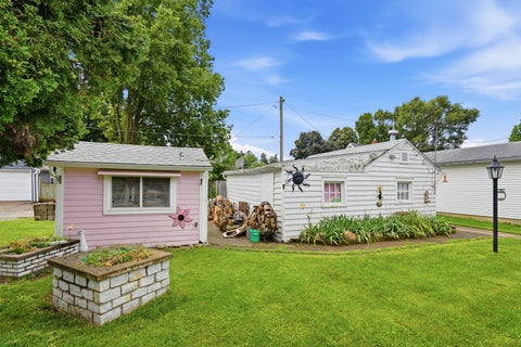 Tiny photo for 335 W 30th Street, Davenport, IA 52803 (MLS # 12716530)