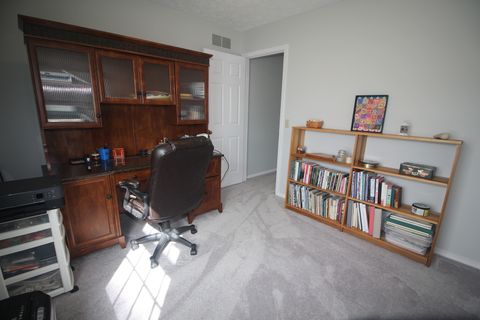 Tiny photo for 610 Old Farm Road, Bloomington, IL 61704 (MLS # 12598720)