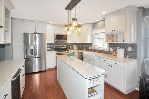 Tiny photo for 610 Old Farm Road, Bloomington, IL 61704 (MLS # 12598720)