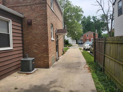 Tiny photo for 2422 S 12th Avenue, Broadview, IL 60155 (MLS # 12532064)