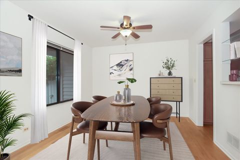 Tiny photo for 928 LONGMEADOW Court #1016, Barrington, IL 60010 (MLS # 12495870)