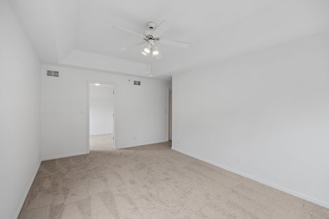 Tiny photo for 888 Riding Lane #888, St. Charles, IL 60174 (MLS # 12660782)