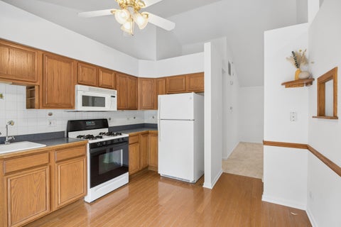 Tiny photo for 888 Riding Lane #888, St. Charles, IL 60174 (MLS # 12660782)