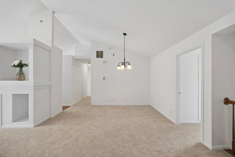 Tiny photo for 888 Riding Lane #888, St. Charles, IL 60174 (MLS # 12660782)