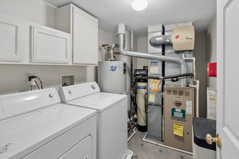 Tiny photo for 888 Riding Lane #888, St. Charles, IL 60174 (MLS # 12660782)