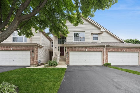 Photo of 888 Riding Lane #888, St. Charles, IL 60174 (MLS # 12660782)