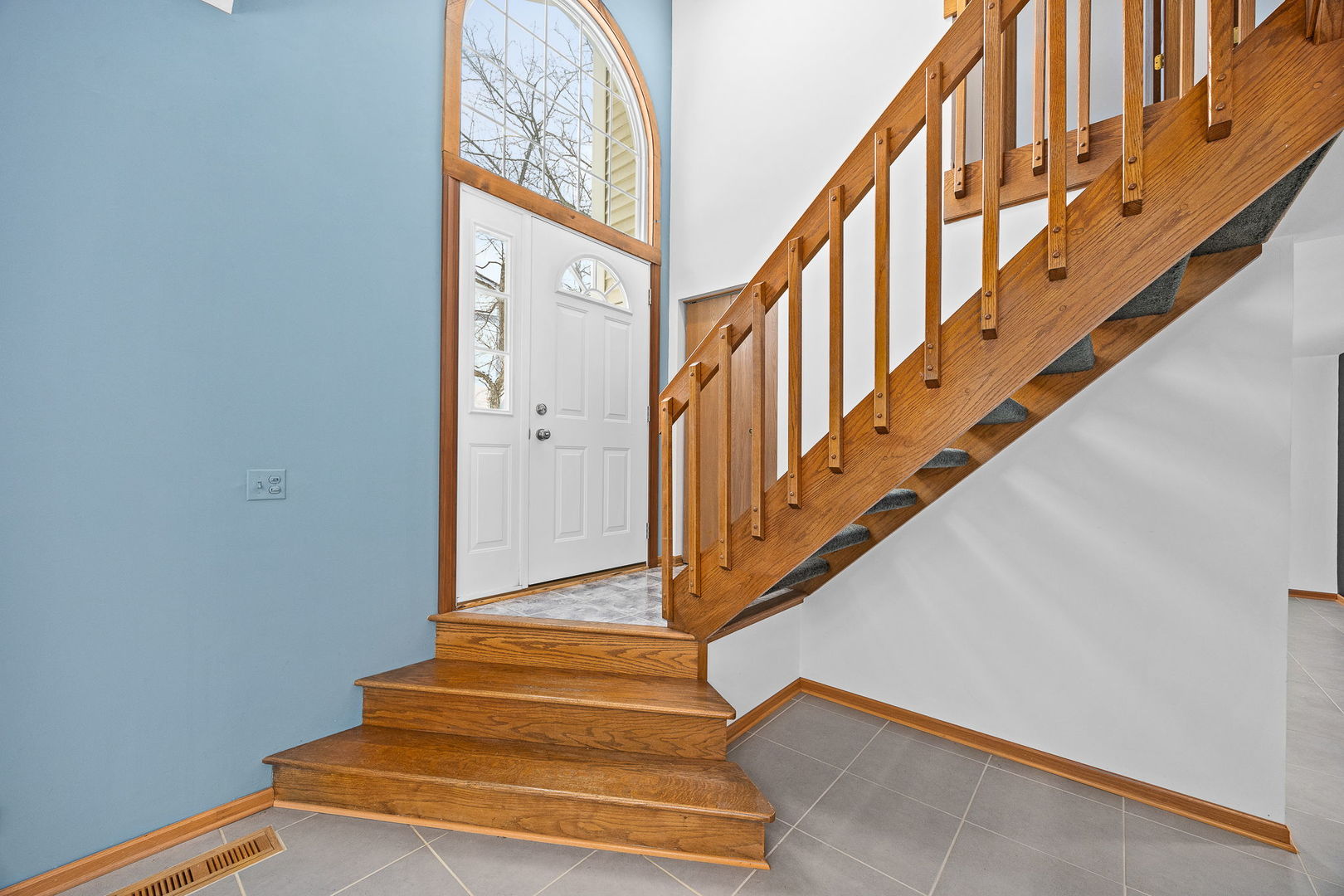 0N670 Bedford Lane 2304