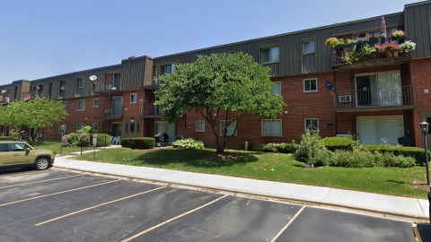 Photo of 578 FAIRWAY VIEW Drive #3B, Wheeling, IL 60090 (MLS # 12737890)