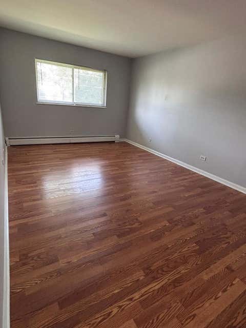 Tiny photo for 659 E Fullerton Avenue #210, Glendale Heights, IL 60139 (MLS # 12728277)