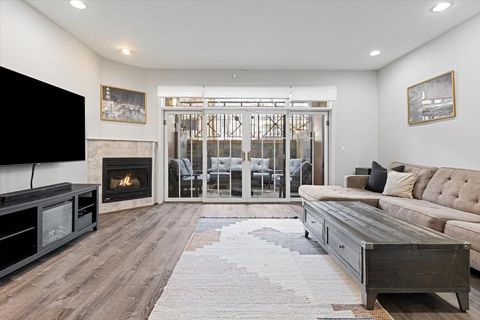 Tiny photo for 1639 N Oakley Avenue #D1, Chicago, IL 60647 (MLS # 12619865)