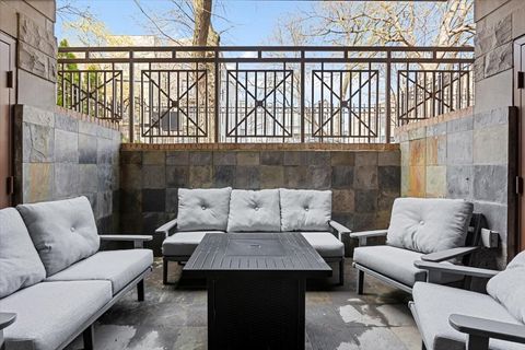 Tiny photo for 1639 N Oakley Avenue #D1, Chicago, IL 60647 (MLS # 12619865)