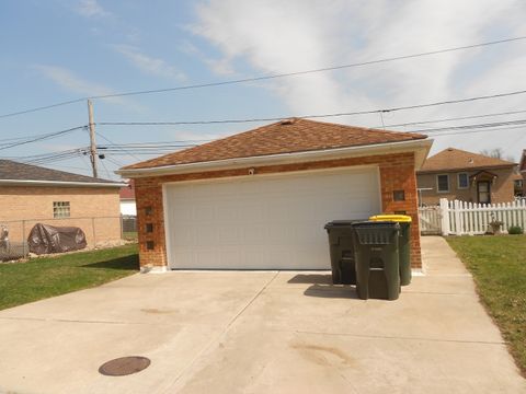 Tiny photo for 9327 S Avers Avenue, Evergreen Park, IL 60805 (MLS # 12626276)