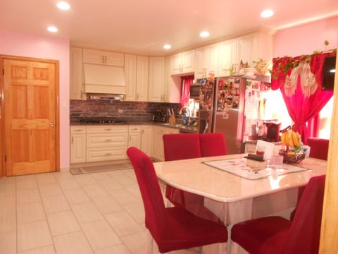 Tiny photo for 9327 S Avers Avenue, Evergreen Park, IL 60805 (MLS # 12626276)