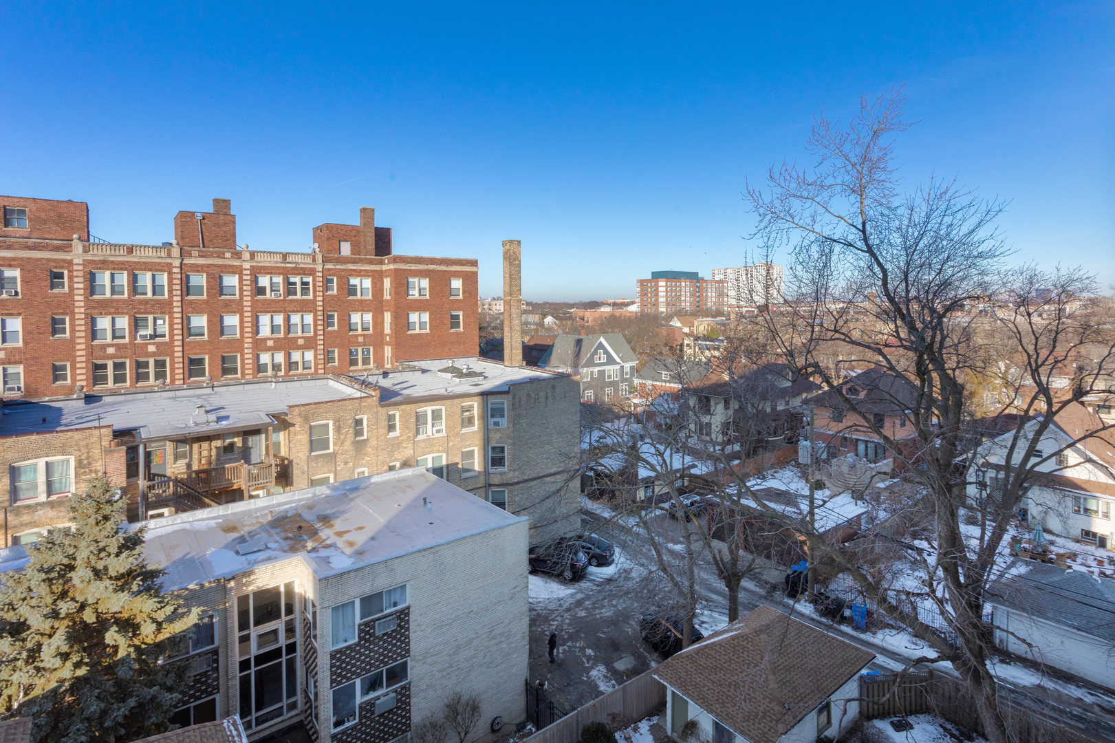 1608 W Sherwin Avenue 405