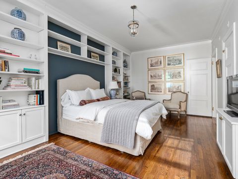 Tiny photo for 232 E WALTON Place #5E, Chicago, IL 60611 (MLS # 12619230)