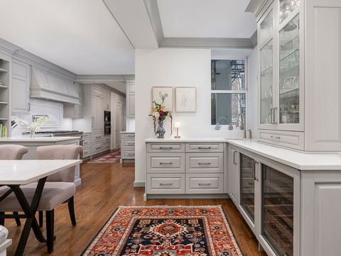 Tiny photo for 232 E WALTON Place #5E, Chicago, IL 60611 (MLS # 12619230)