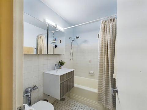 Tiny photo for 4980 N Marine Drive #432, Chicago, IL 60640 (MLS # 12744682)