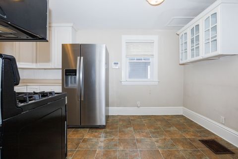 Tiny photo for 1510 E Olive Street, Bloomington, IL 61701 (MLS # 12569256)