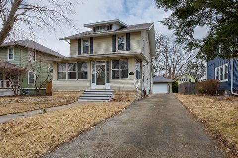 Photo of 1510 E Olive Street, Bloomington, IL 61701 (MLS # 12569256)