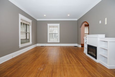 Tiny photo for 1510 E Olive Street, Bloomington, IL 61701 (MLS # 12569256)