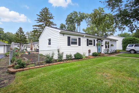 307 Oakwood Road Vernon Hills IL 60061